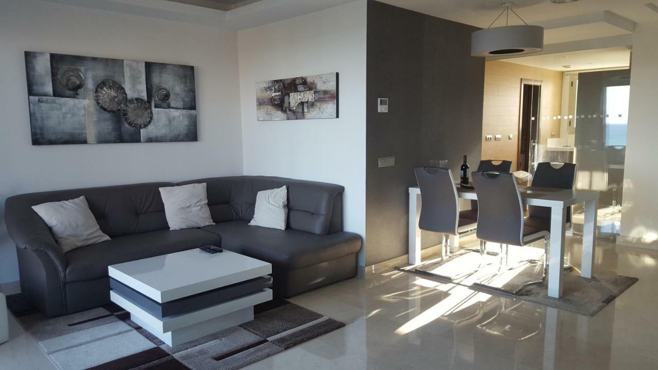 Horizon Beach Apartment Estepona Luaran gambar